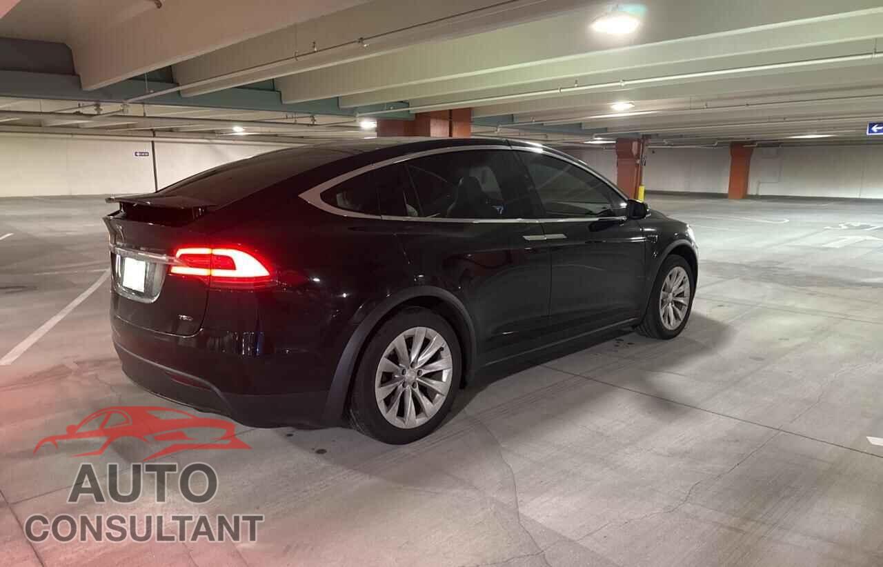 TESLA MODEL X 2016 - 5YJXCAE20GF024249
