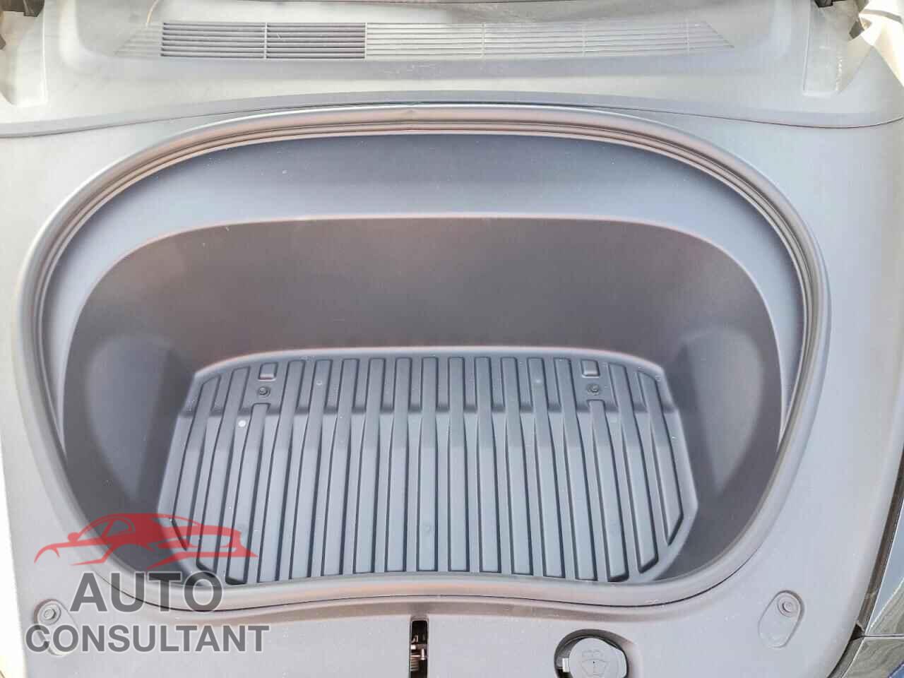 TESLA MODEL 3 2026 - 5YJ3E1EA2TF163910