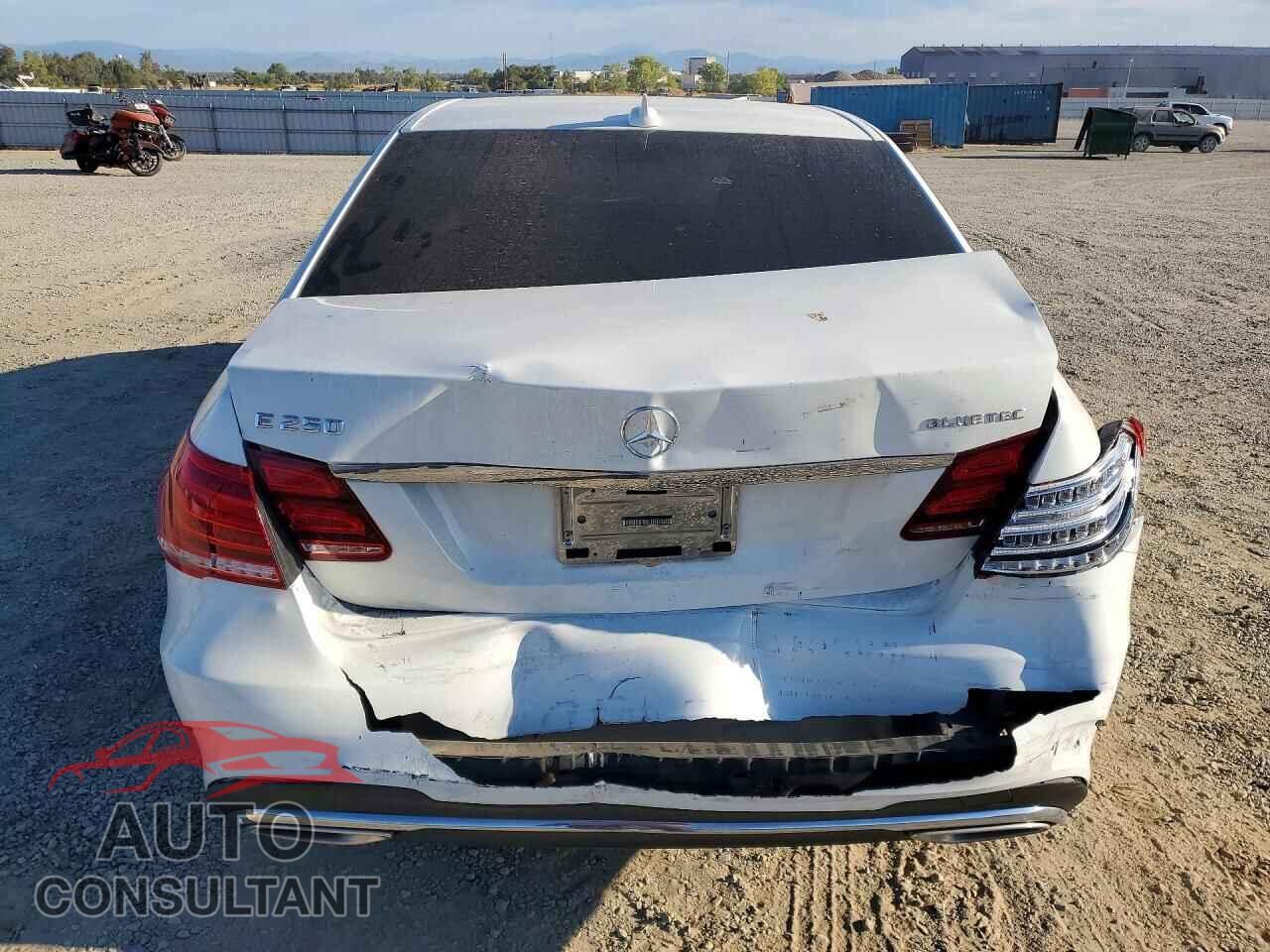 MERCEDES-BENZ E-CLASS 2015 - WDDHF0EB7FB112194