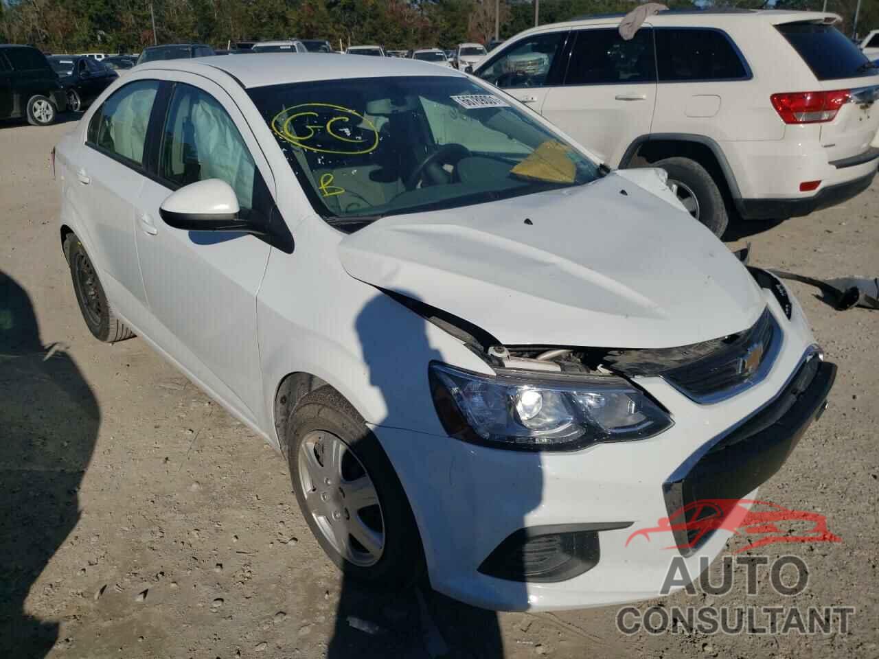 CHEVROLET SONIC 2018 - 1G1JB5SH7J4104020