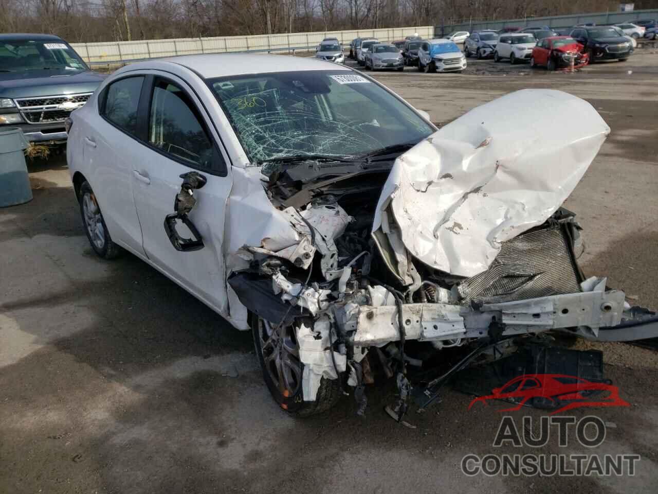 TOYOTA YARIS 2017 - 3MYDLBYV7HY147682