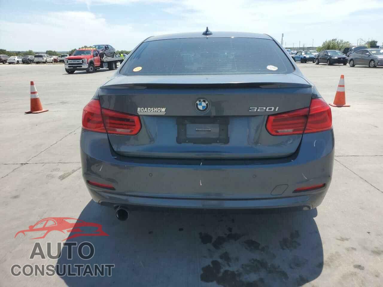 BMW 3 SERIES 2016 - WBA8E1G53GNU11883