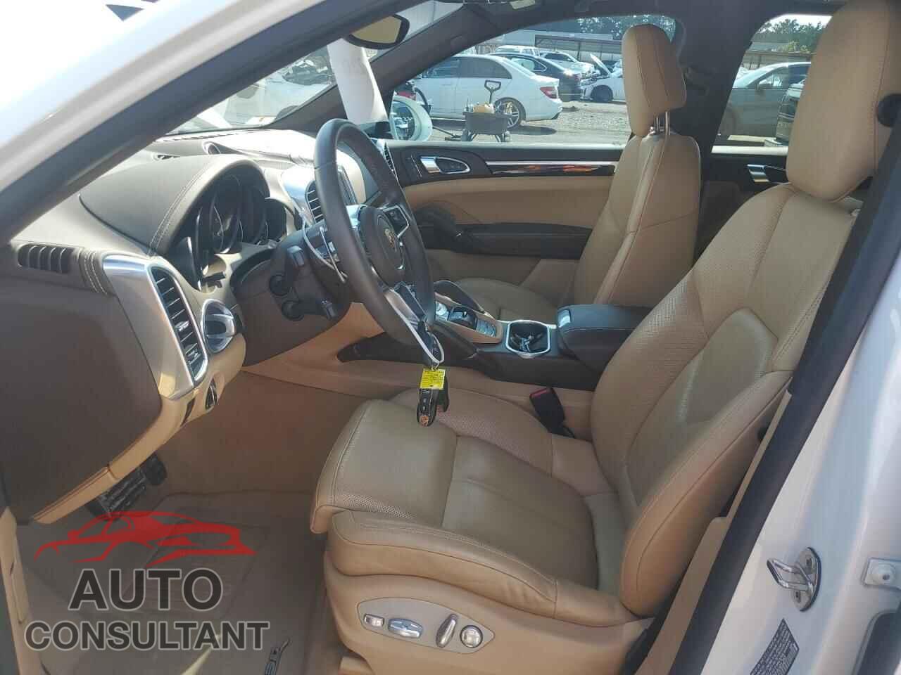 PORSCHE CAYENNE 2017 - WP1AA2A29HKA85268