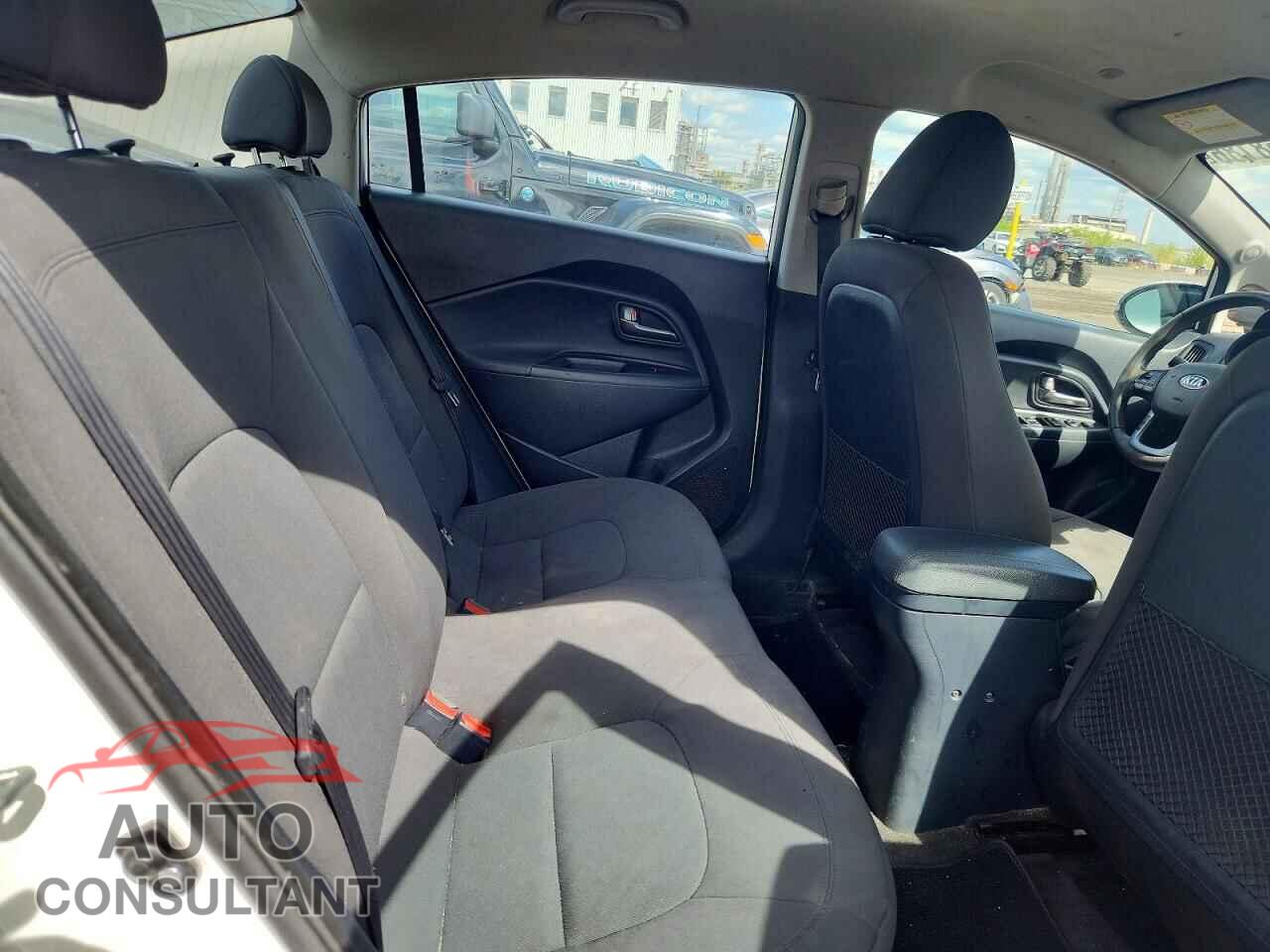 KIA RIO 2015 - KNADN4A31F6529804