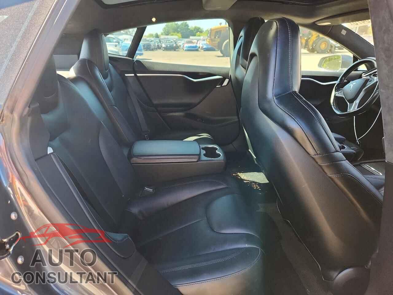 TESLA MODEL S 2015 - 5YJSA4H48FF090559