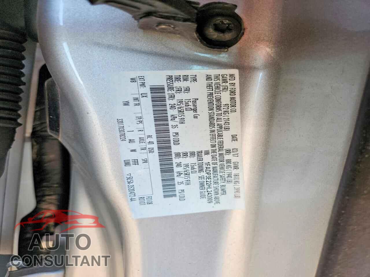 FORD FOCUS 2017 - 1FADP3E22HL243009