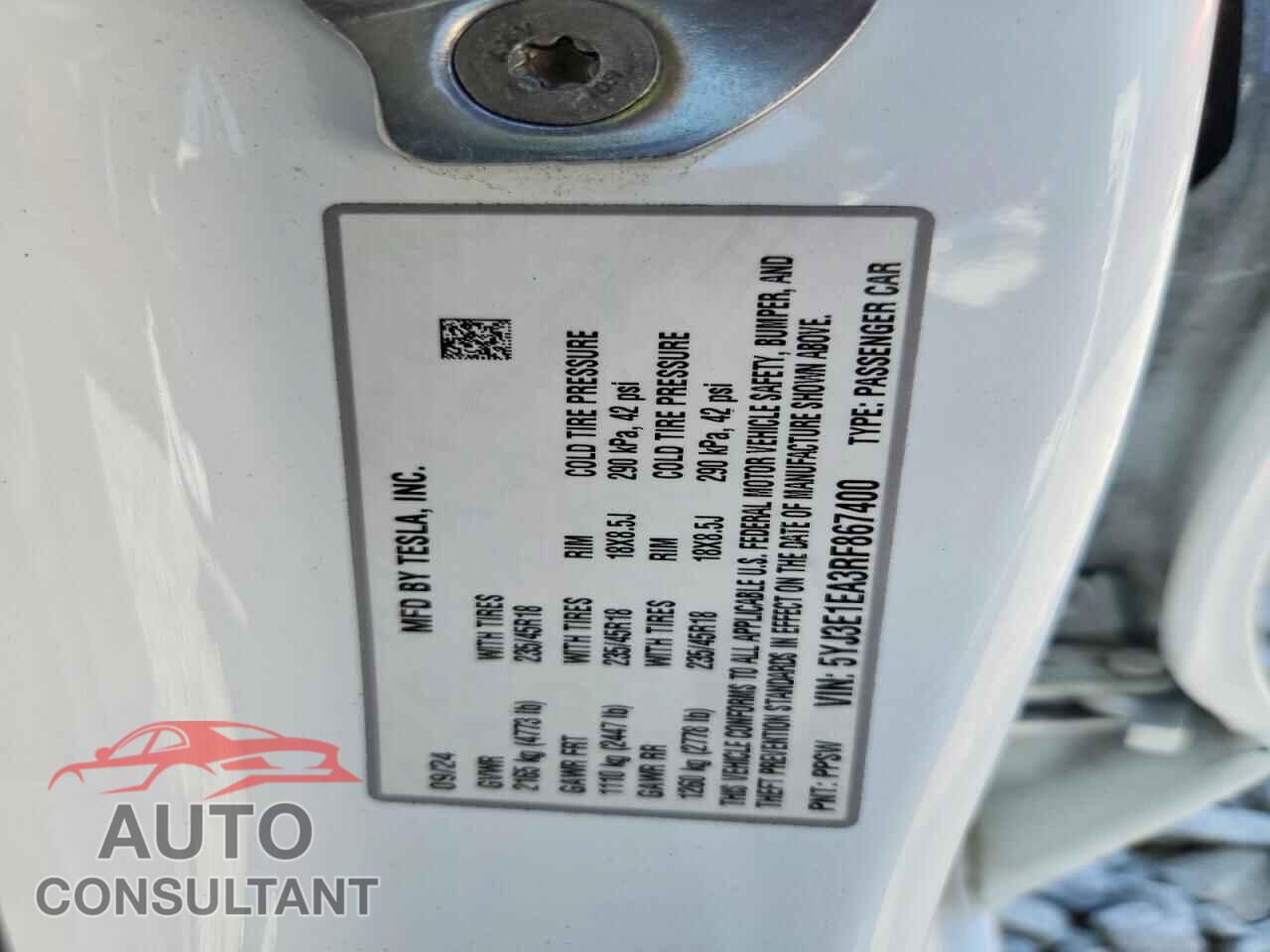 TESLA MODEL 3 2024 - 5YJ3E1EA3RF867400