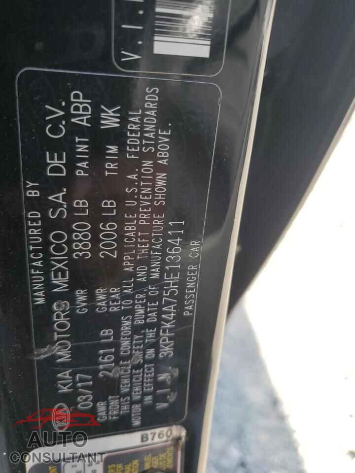 KIA FORTE 2017 - 3KPFK4A75HE136411