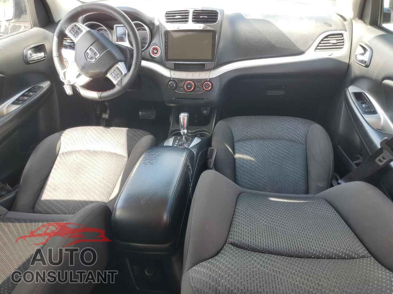 DODGE JOURNEY 2017 - 3C4PDCBB1HT547621