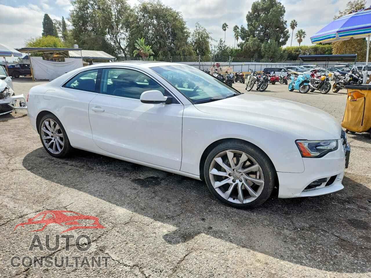 AUDI A5 2014 - WAULFAFR1EA024507
