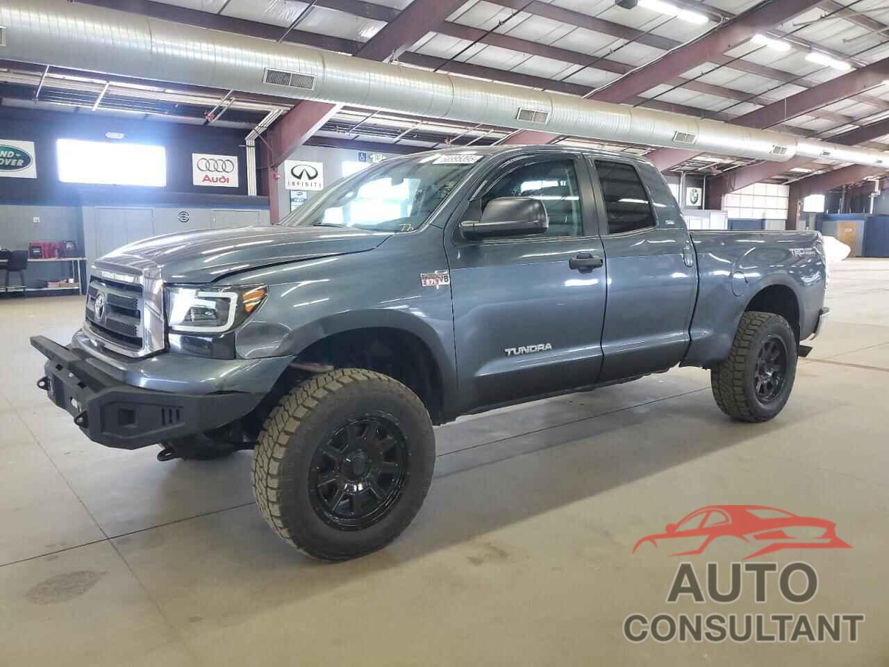 TOYOTA TUNDRA 2010 - 5TFUY5F17AX095642