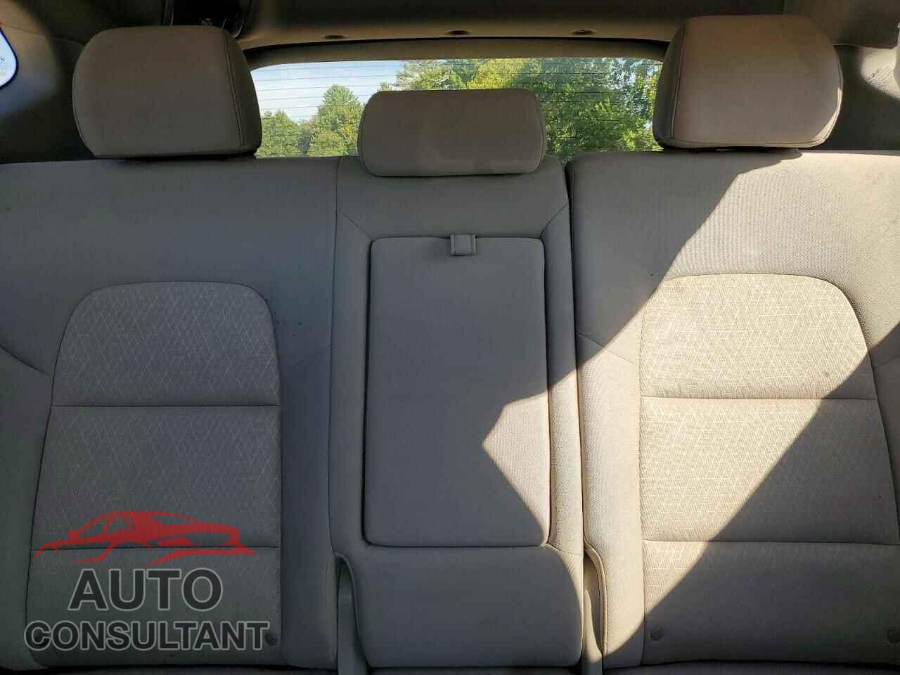 HYUNDAI TUCSON 2018 - KM8J3CA42JU650744