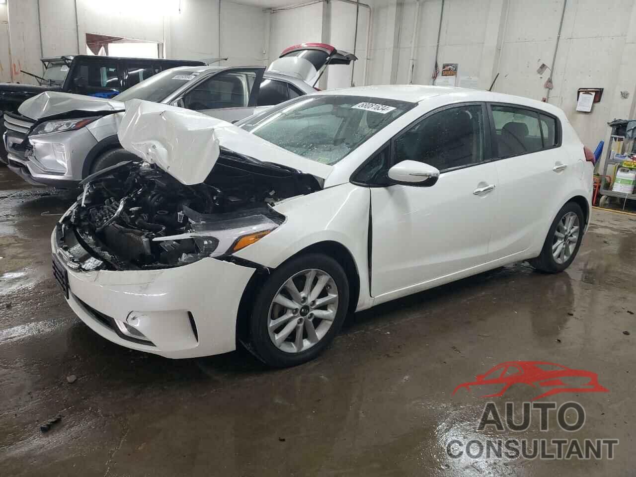 KIA FORTE 2017 - KNAFK5A88H5718977