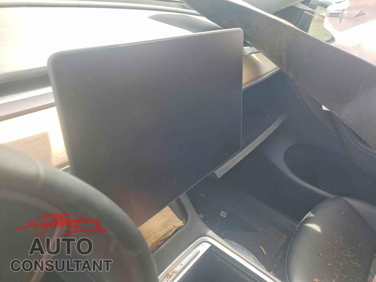 TESLA MODEL Y 2023 - 7SAYGAEE9PF847526