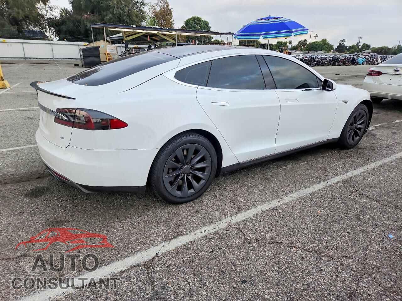 TESLA MODEL S 2013 - 5YJSA1CN3DFP16921
