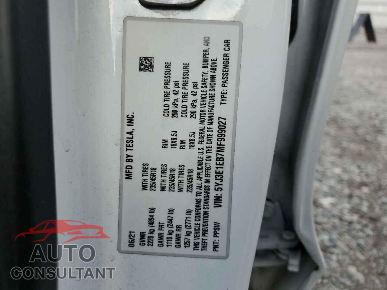 TESLA MODEL 3 2021 - 5YJ3E1EB7MF999027