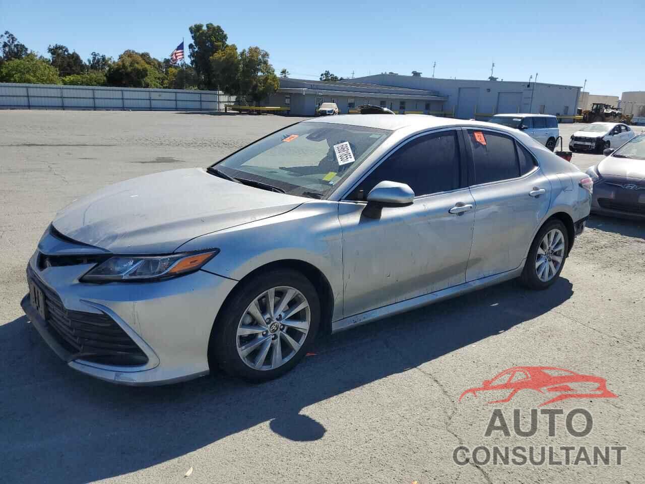 TOYOTA CAMRY 2023 - 4T1C11AKXPU142581