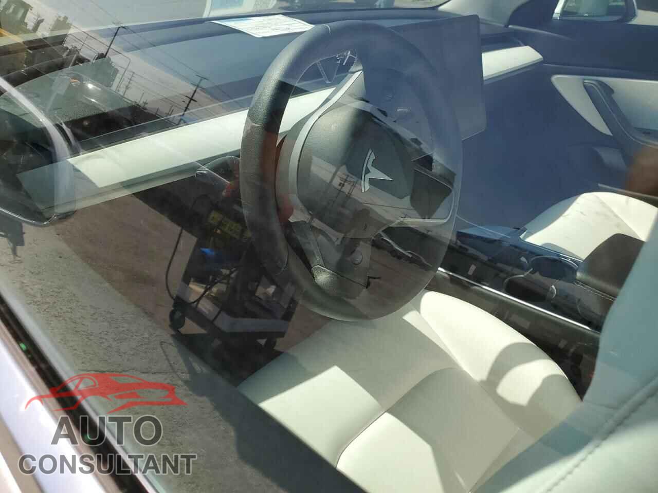 TESLA MODEL 3 2020 - 5YJ3E1EA0LF615384
