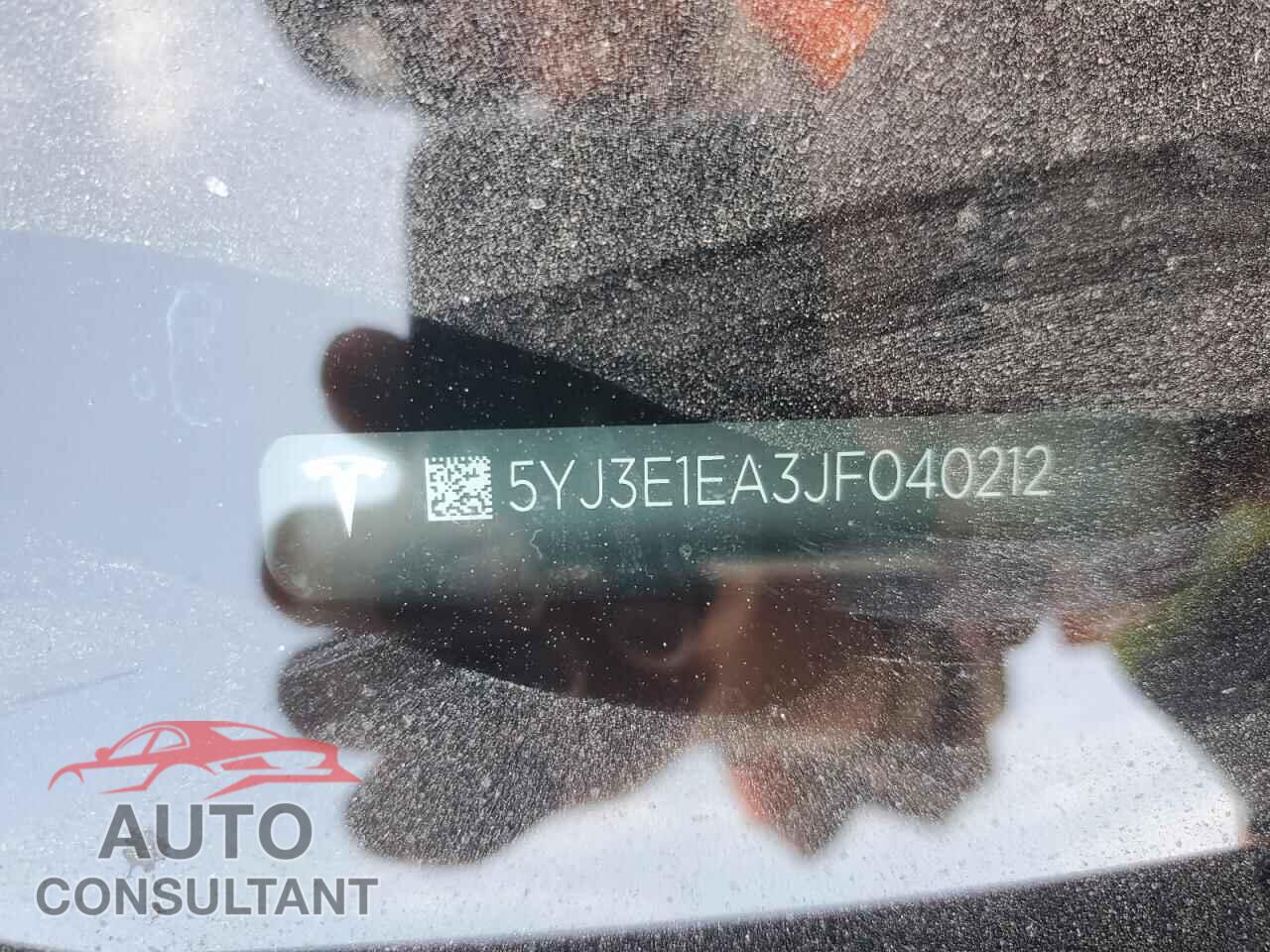 TESLA MODEL 3 2018 - 5YJ3E1EA3JF040212