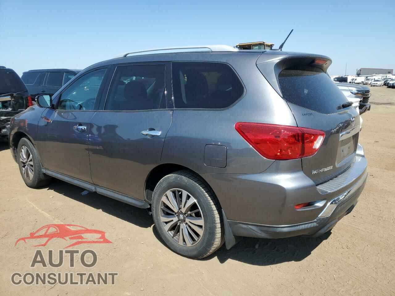 NISSAN PATHFINDER 2017 - 5N1DR2MM8HC655352