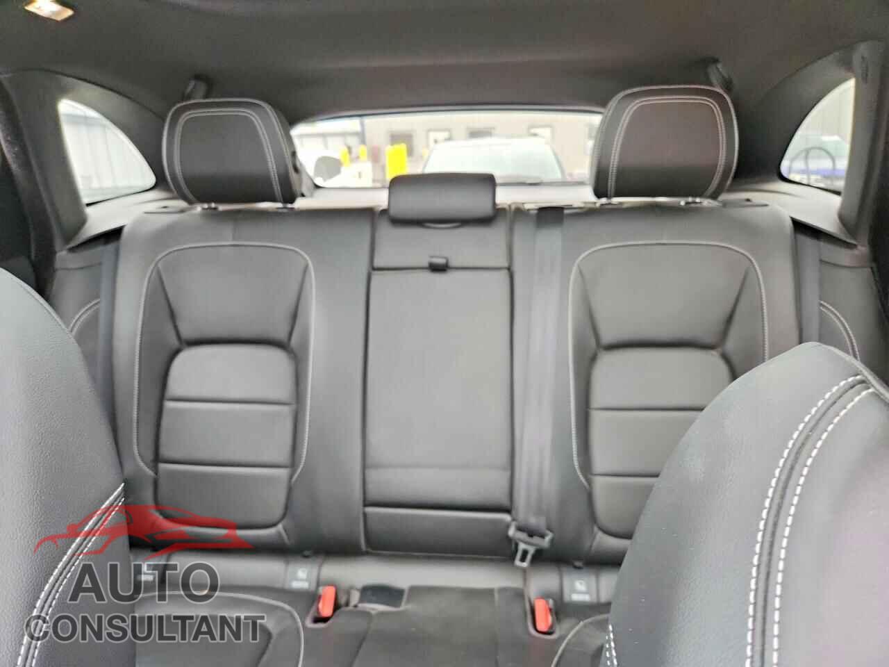 JAGUAR F-PACE 2017 - SADCM2BV8HA060625