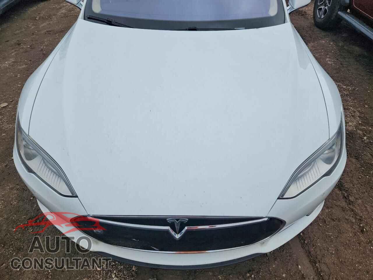 TESLA MODEL S 2015 - 5YJSA1E2XFF109159