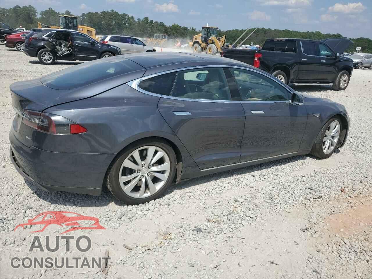 TESLA MODEL S 2015 - 5YJSA1E26FF111037