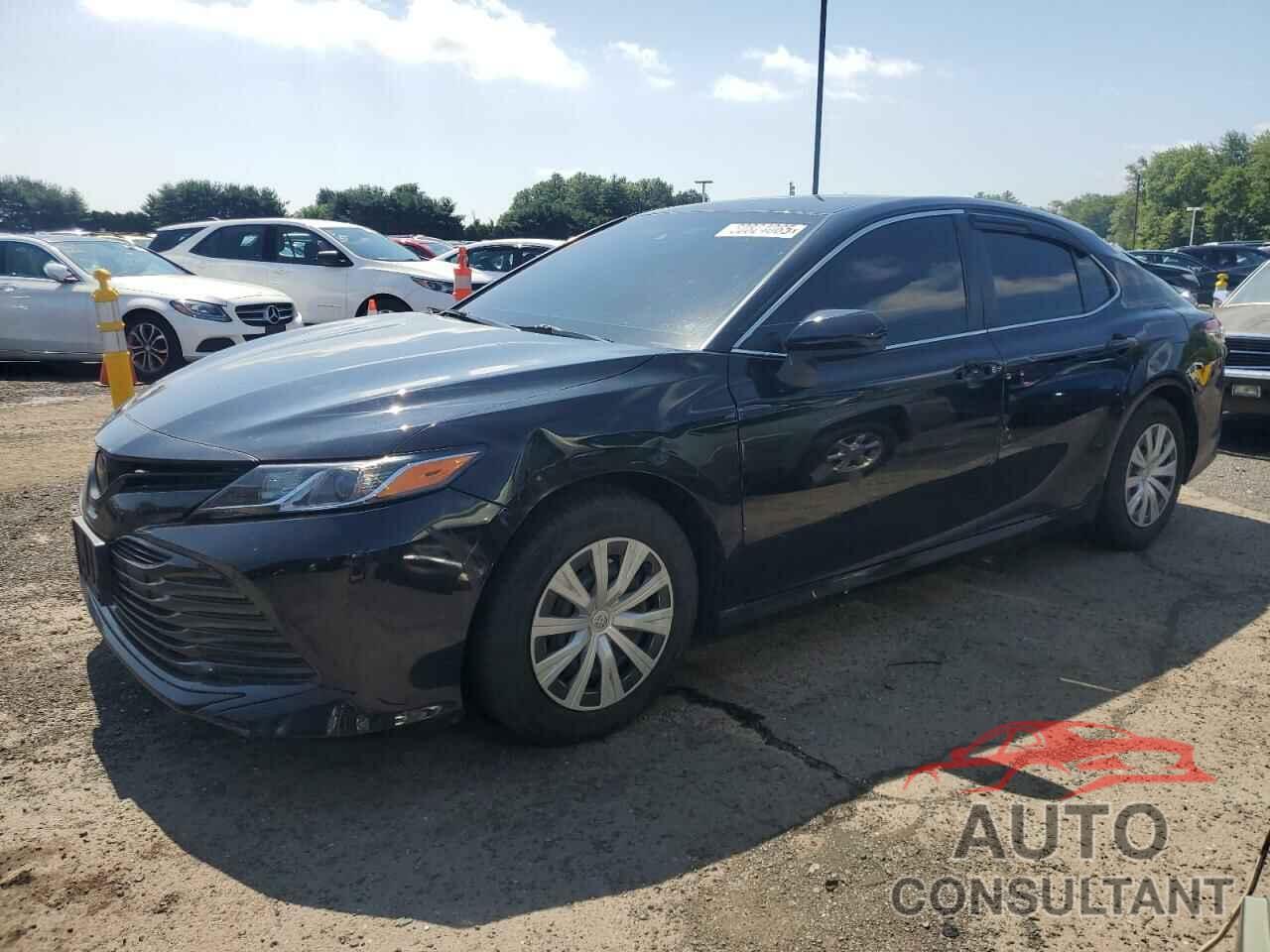 TOYOTA CAMRY 2018 - 4T1B11HK1JU068959