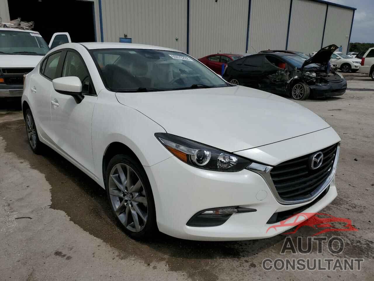 MAZDA 3 2018 - 3MZBN1V30JM206613