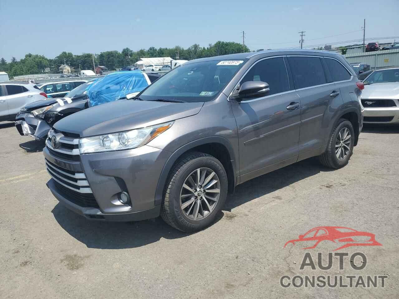 TOYOTA HIGHLANDER 2018 - 5TDJZRFH4JS875821