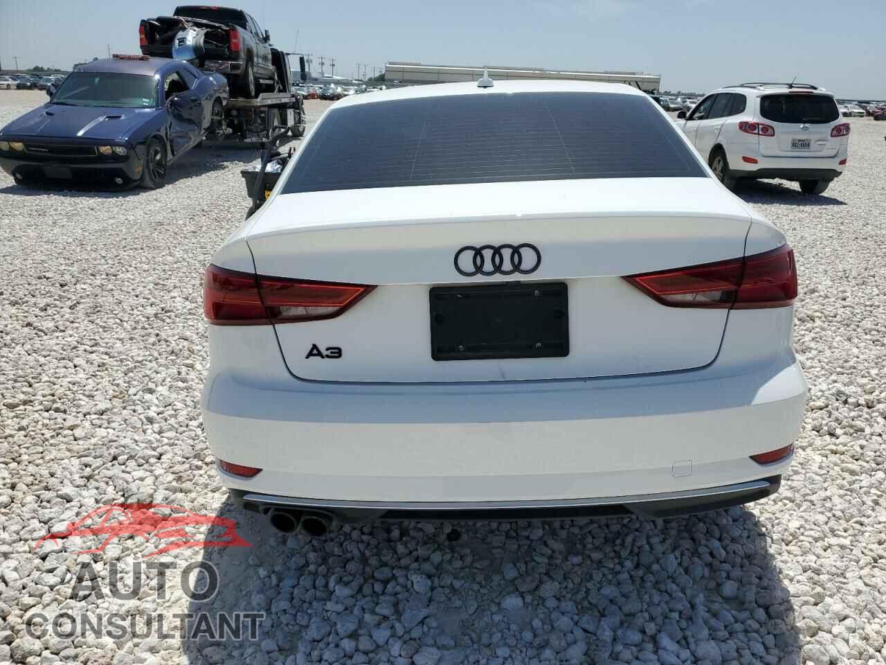 AUDI A3 2017 - WAUAUGFF6H1081005