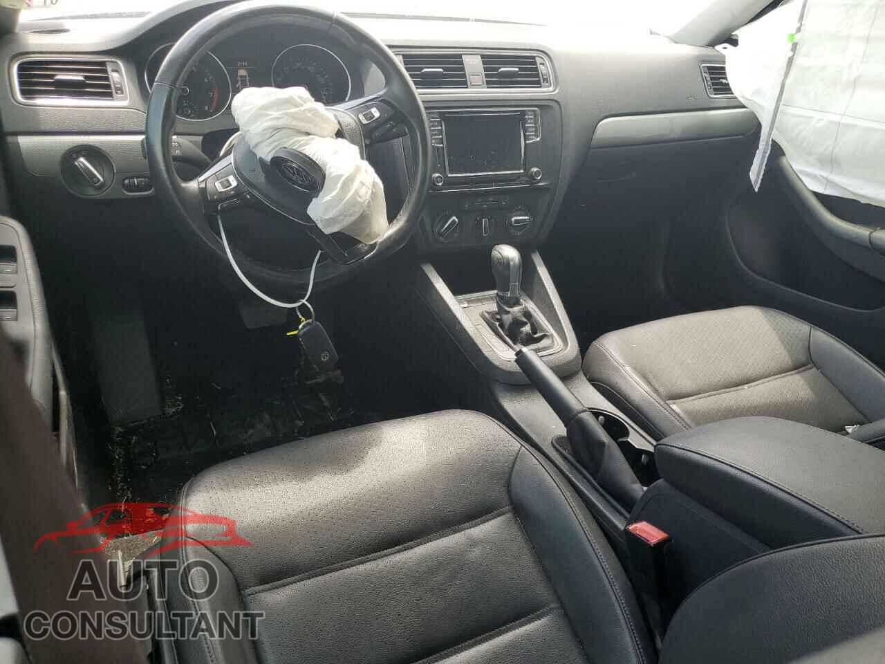 VOLKSWAGEN JETTA 2017 - 3VWDB7AJ8HM360084