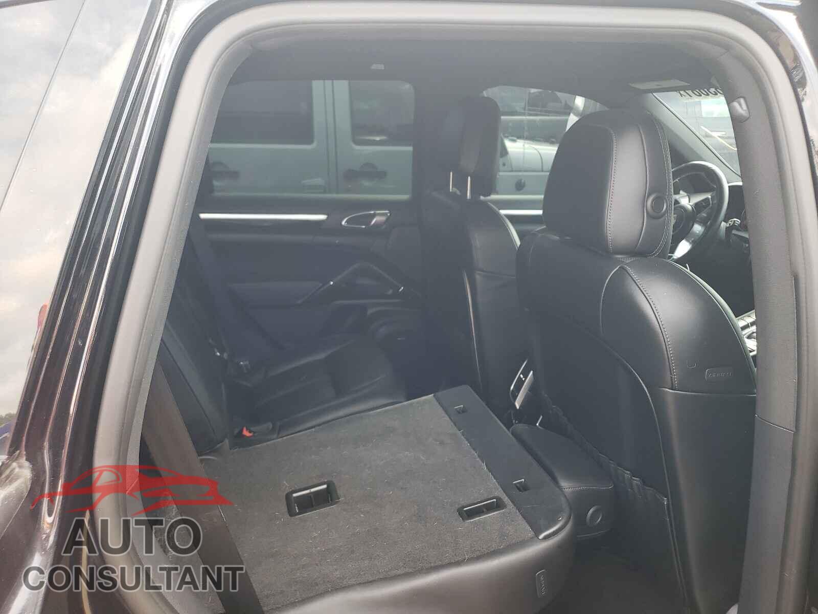 PORSCHE CAYENNE 2016 - WP1AB2A23GLA97017
