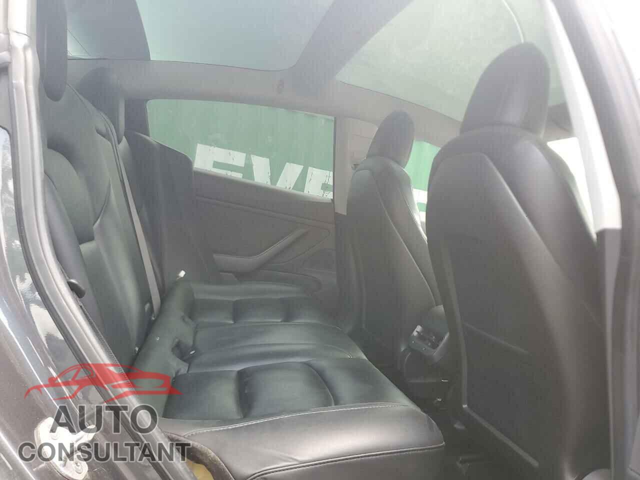 TESLA MODEL 3 2018 - 5YJ3E1EA3JF052831