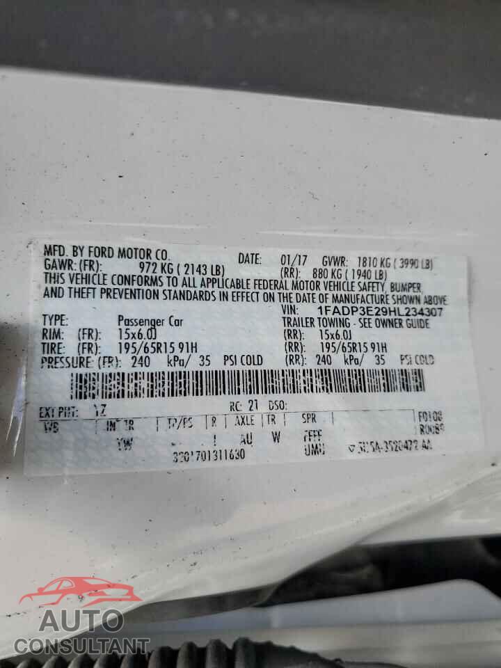 FORD FOCUS 2017 - 1FADP3E29HL234307