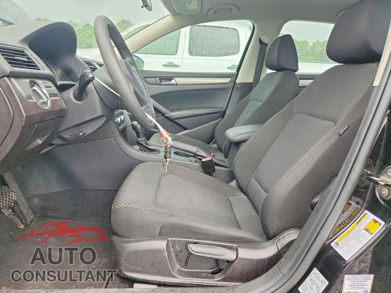 VOLKSWAGEN PASSAT 2012 - 1VWAP7A39CC005294