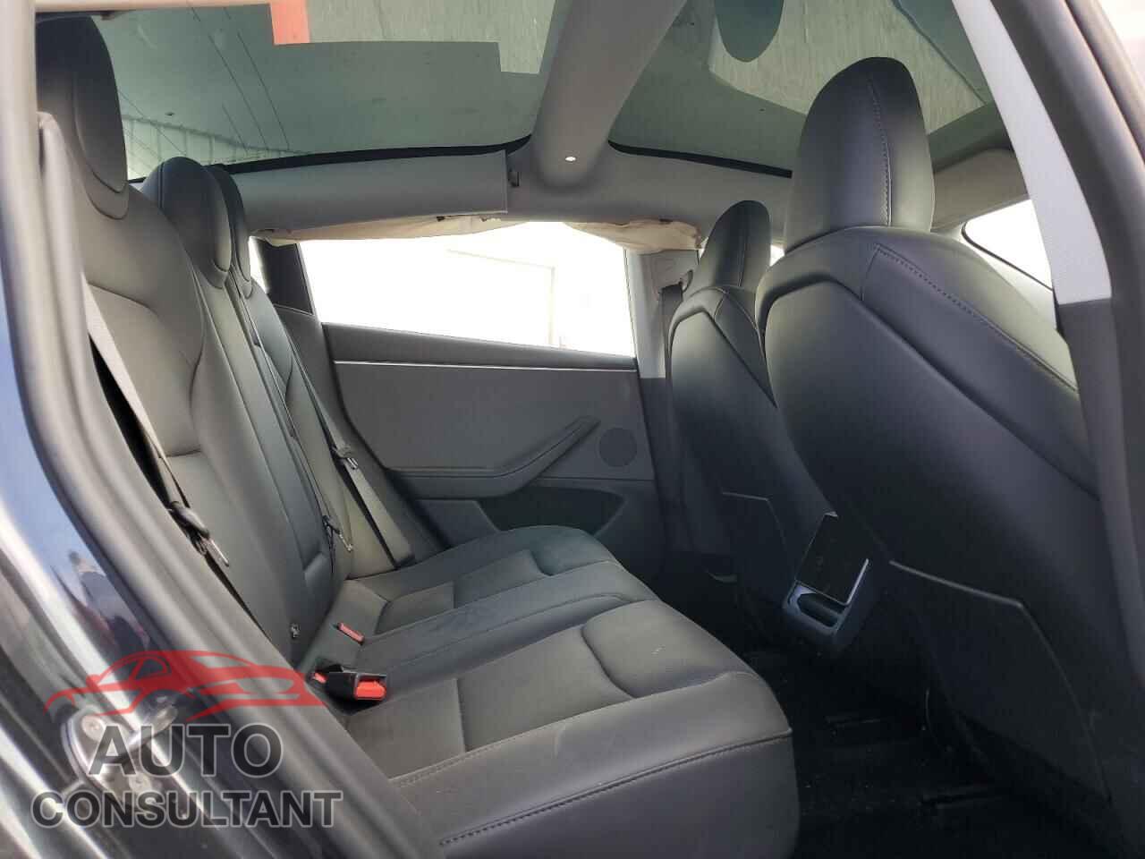 TESLA MODEL 3 2024 - 5YJ3E1EA2RF863029