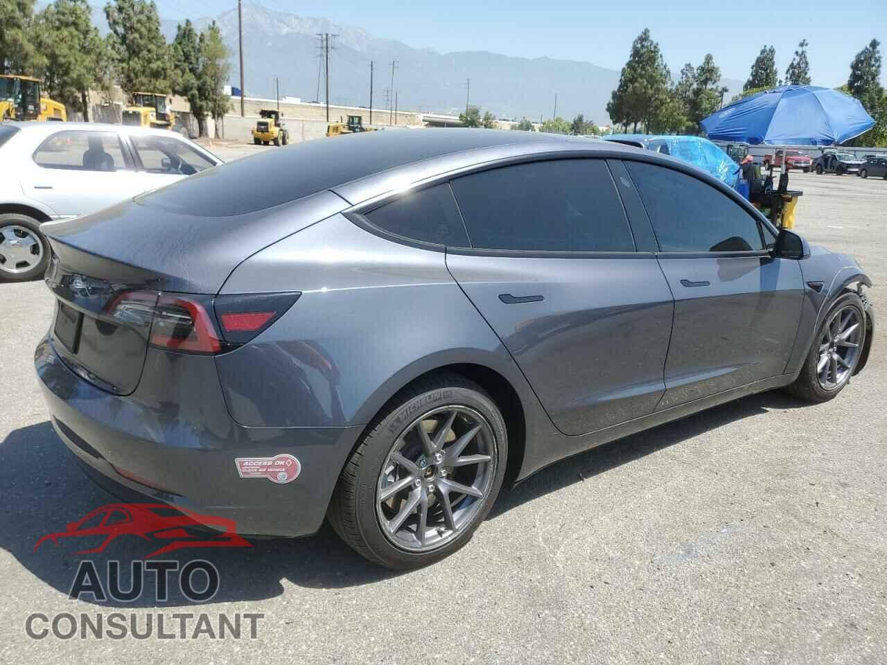 TESLA MODEL 3 2023 - 5YJ3E1EA1PF663577
