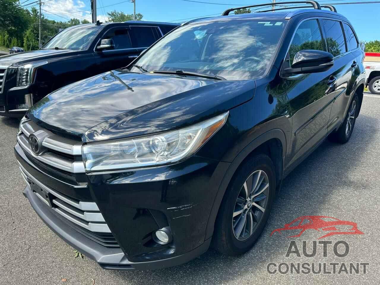 TOYOTA HIGHLANDER 2018 - 5TDJZRFH1JS814992