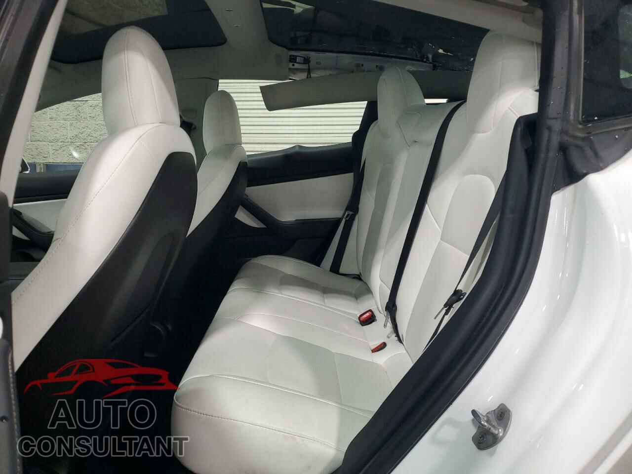 TESLA MODEL 3 2019 - 5YJ3E1EB9KF195597
