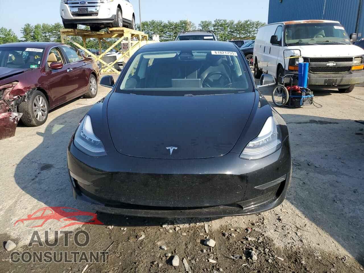 TESLA MODEL 3 2018 - 5YJ3E1EA4JF152355