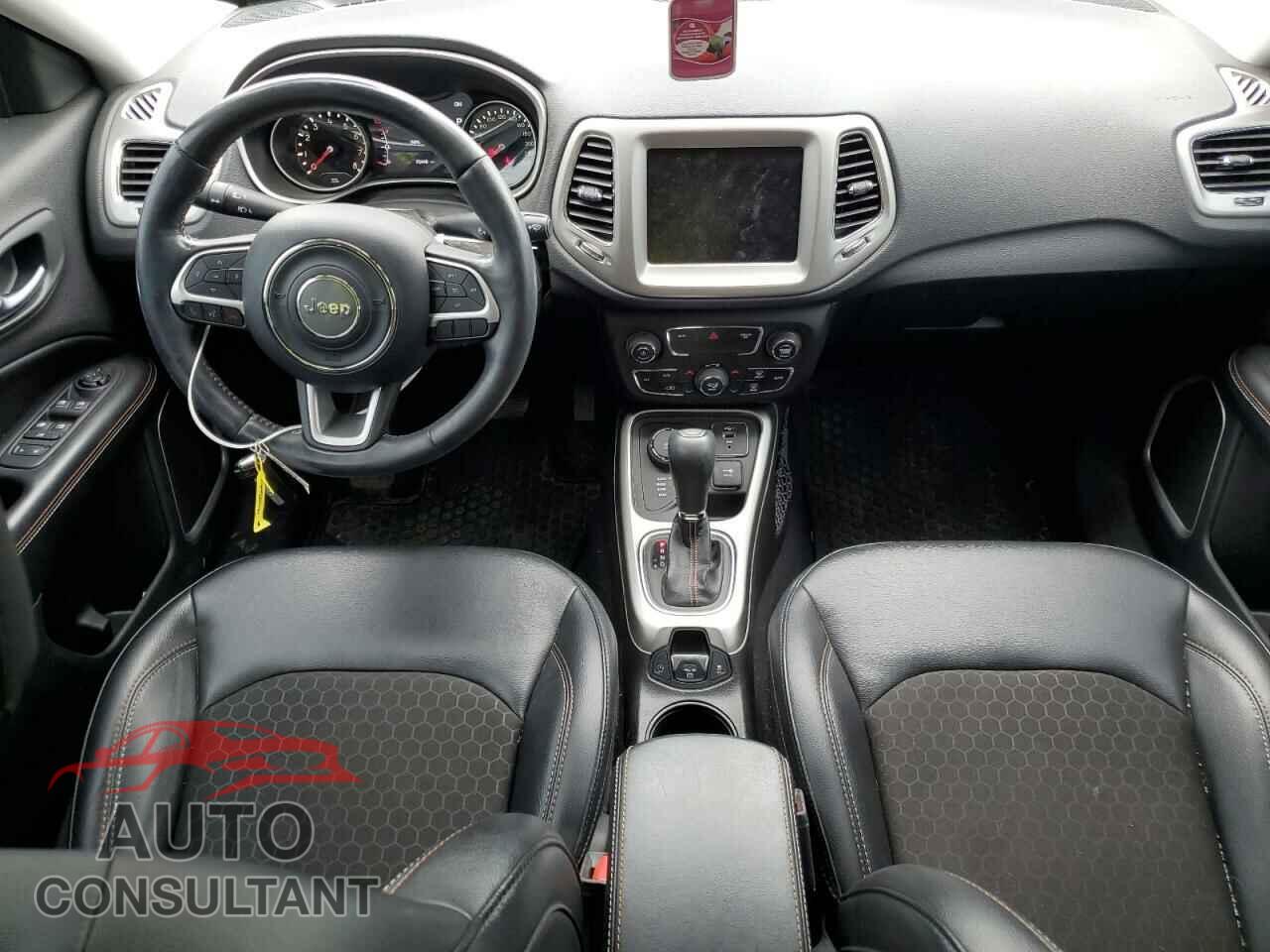 JEEP COMPASS 2020 - 3C4NJDBB9LT105426