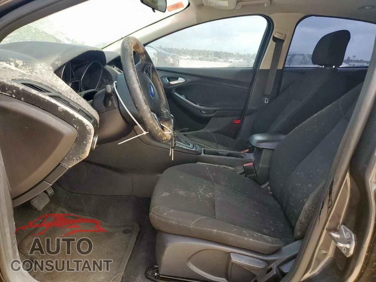 FORD FOCUS 2016 - 1FADP3K28GL214200