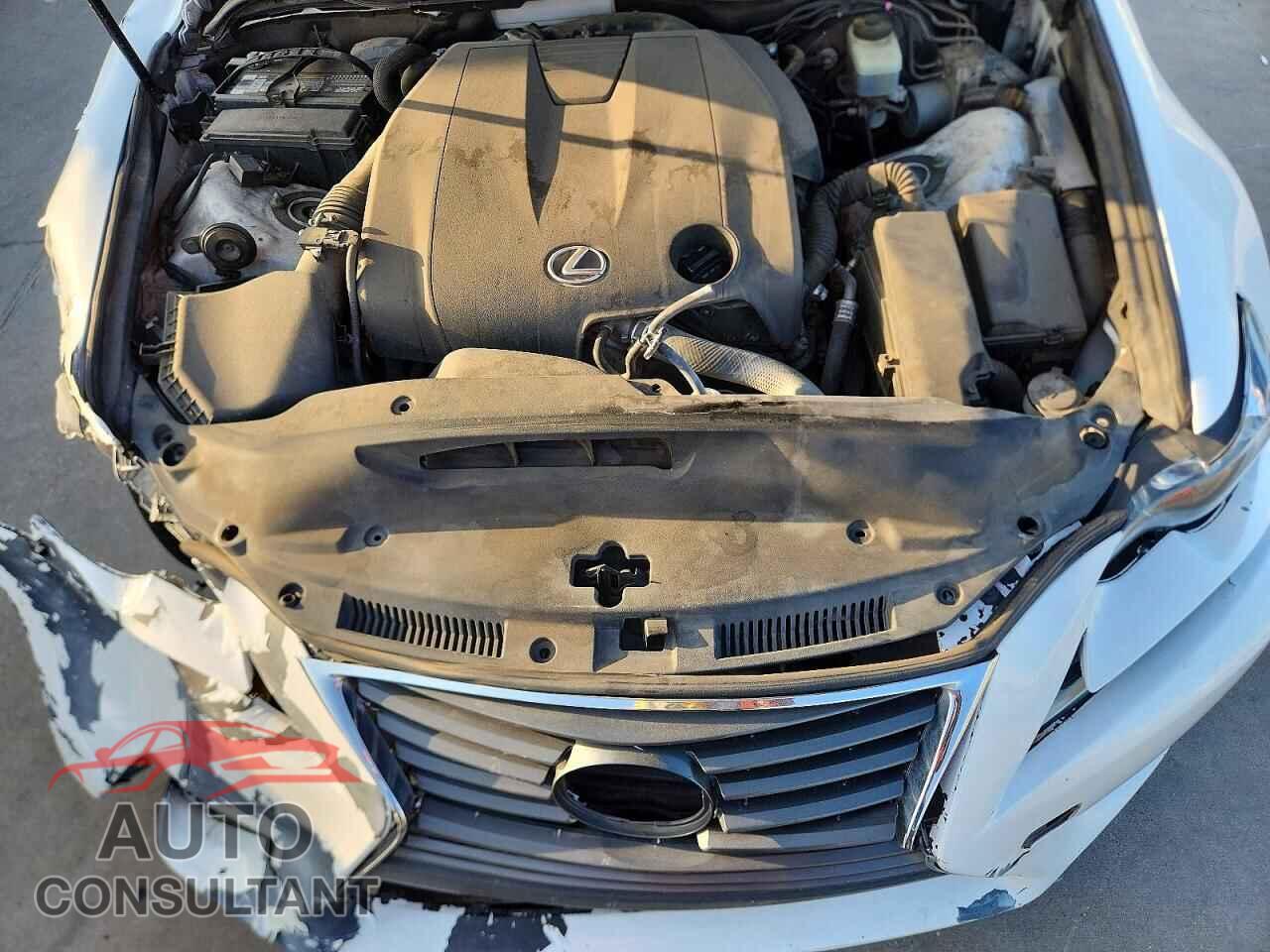 LEXUS IS 2015 - JTHBF1D21F5057018