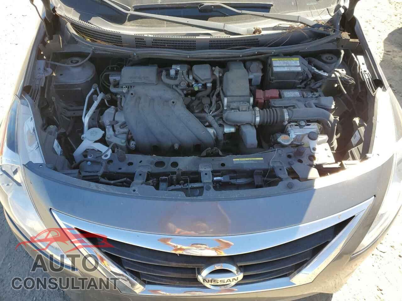 NISSAN VERSA 2018 - 3N1CN7AP9JL818465