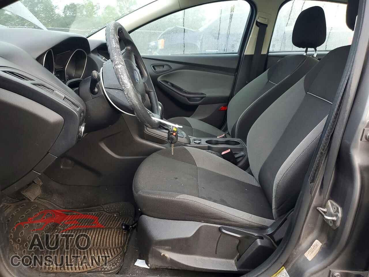 FORD FOCUS 2013 - 1FADP3E24DL206702