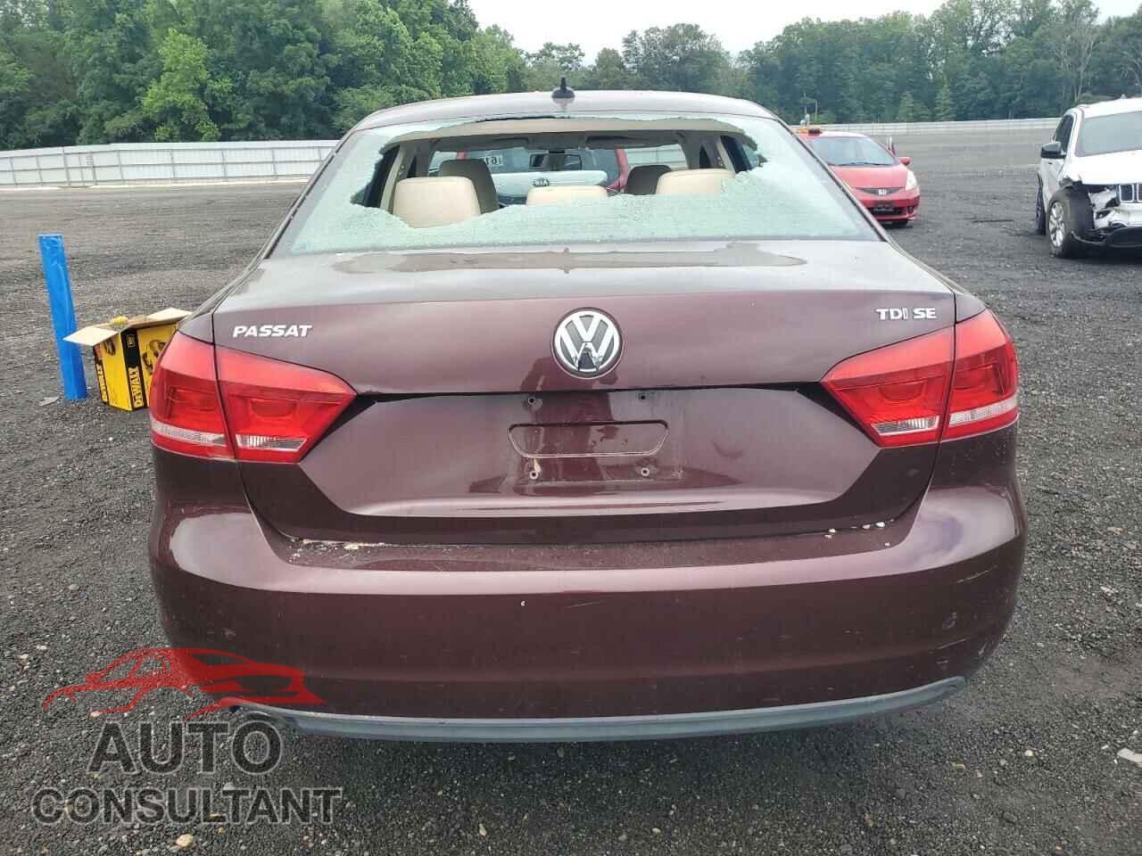VOLKSWAGEN PASSAT 2012 - 1VWBN7A36CC106934