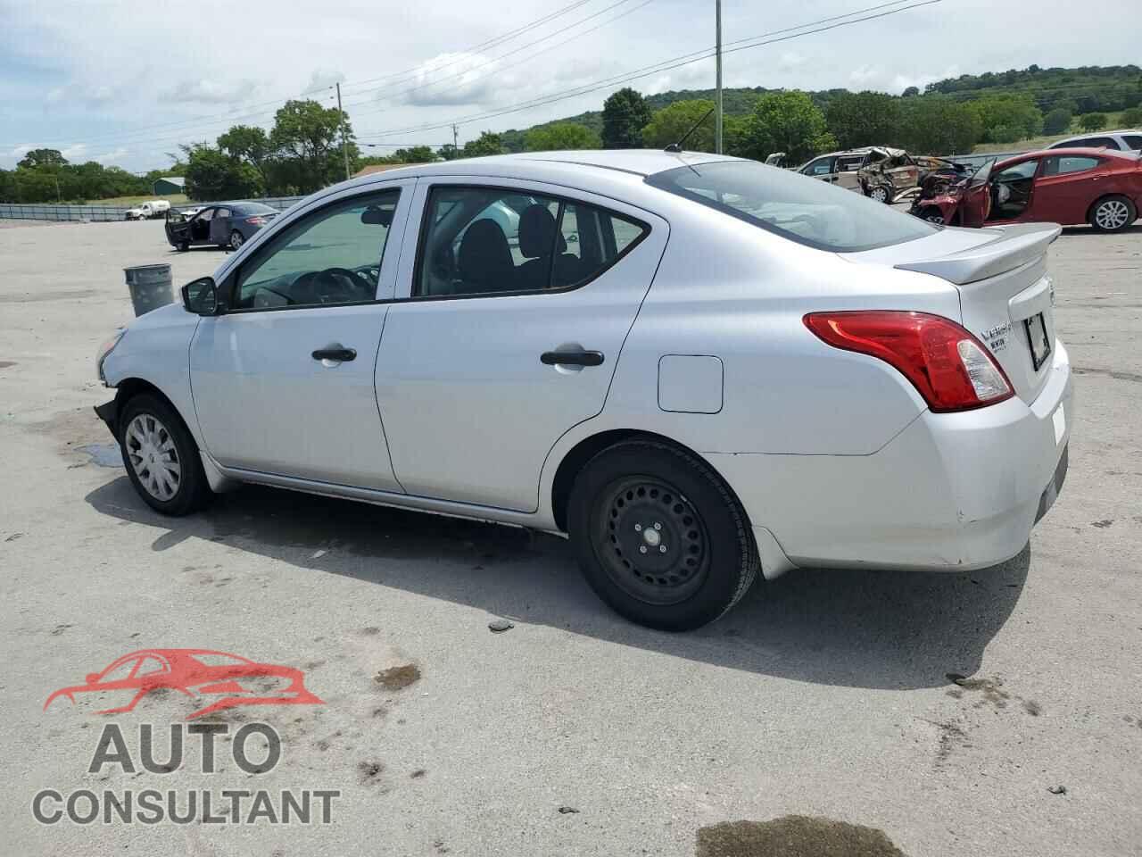 NISSAN VERSA 2018 - 3N1CN7AP2JL826374