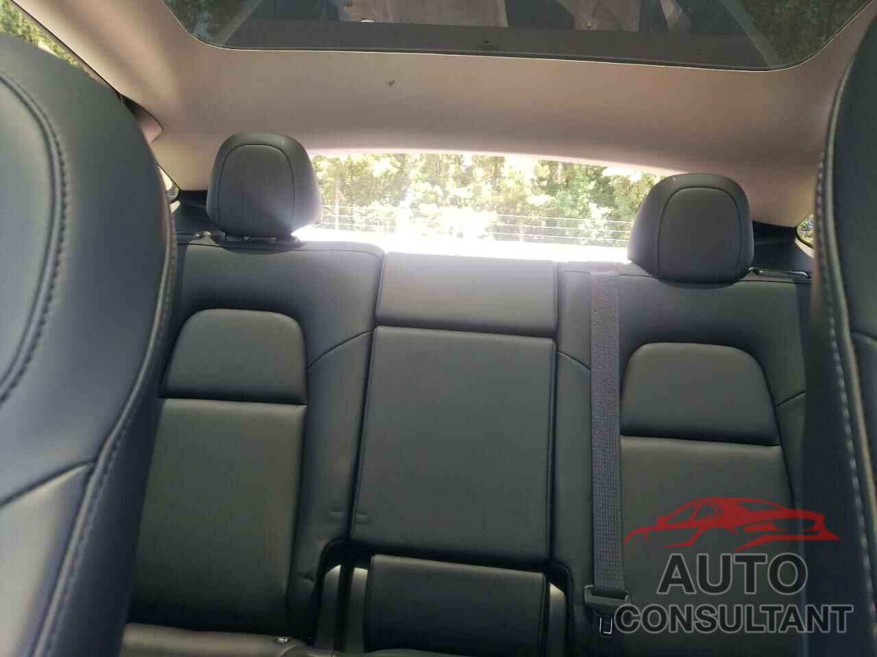 TESLA MODEL Y 2022 - 7SAYGDEE7NF325573
