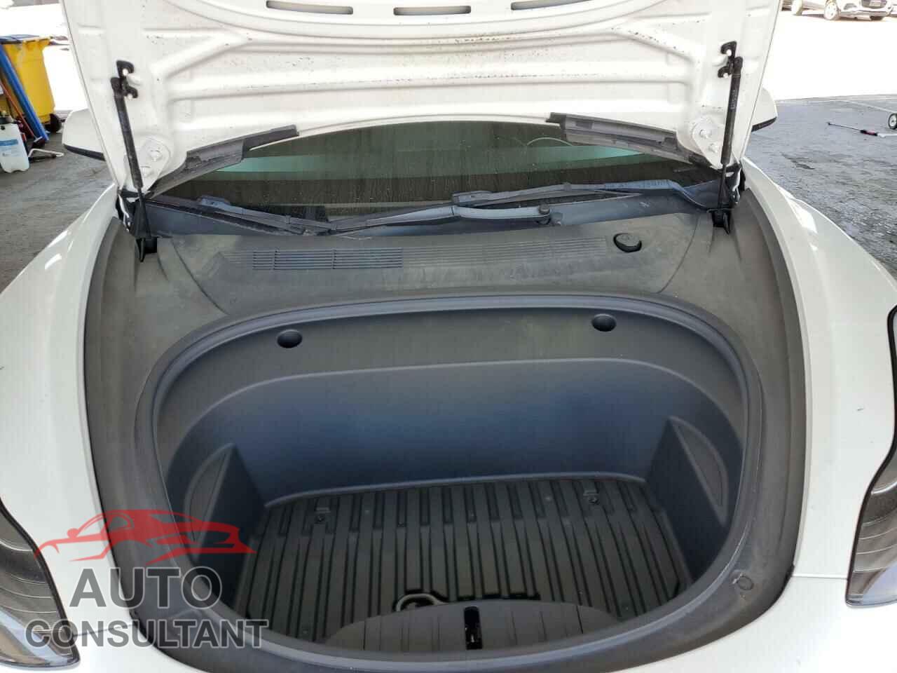 TESLA MODEL 3 2022 - 5YJ3E1EA6NF107360